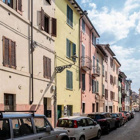 A due passi della casa natale del Maestro Toscanini Parma Esterno foto